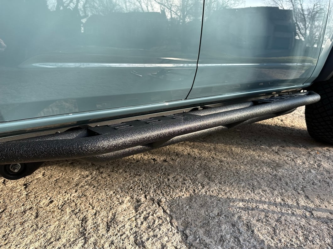 RedRock Side Armor with Step Pads; Textured Black (21-25 Bronco 4-Door)
