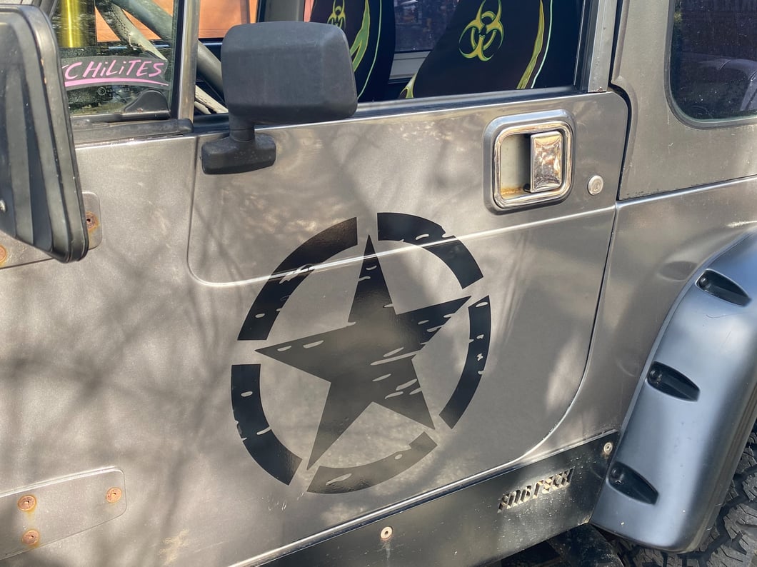 RedRock 16-Inch Star Vinyl Decal; Black (Universal; Some Adaptation May Be Required)