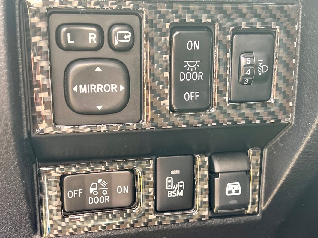 RedRock Switch Panel Trim; Carbon Fiber (14-21 Tundra)