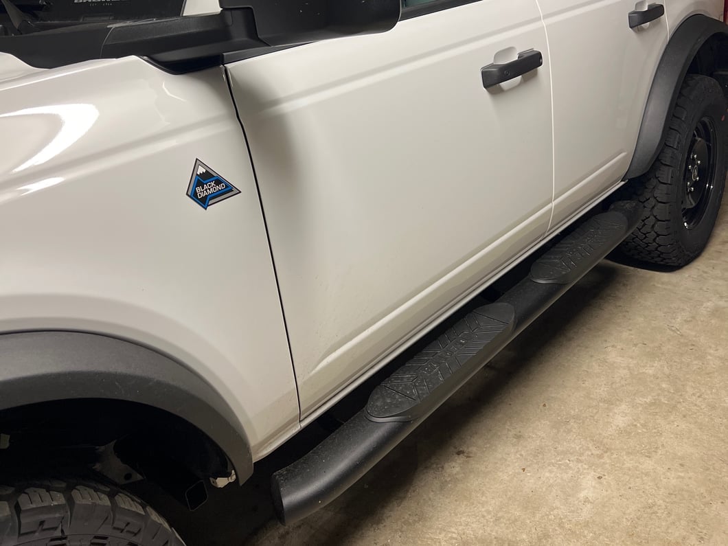 RedRock 5-Inch Oval Bent End Side Step Bars; Black (21-25 Bronco 4-Door)