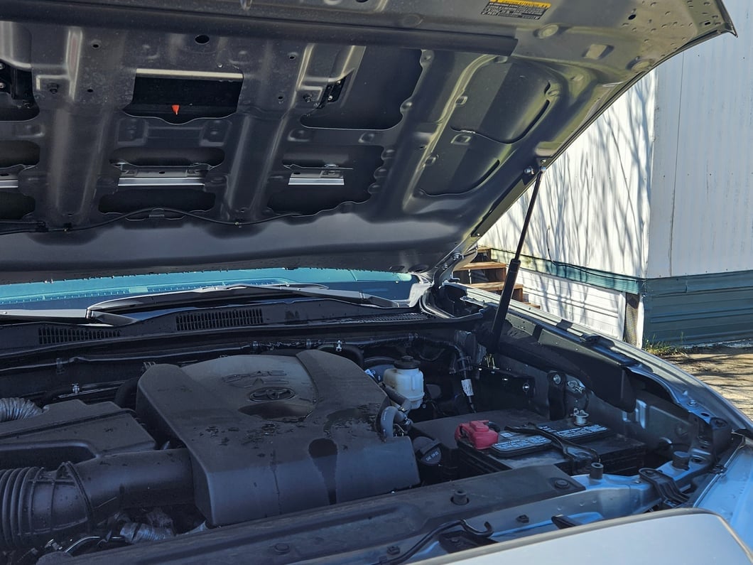 RedRock Hood Strut Kit (16-23 Tacoma)