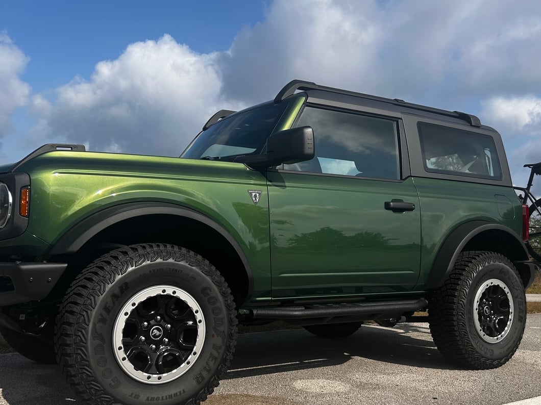 RedRock Side Armor with Step Pads (21-25 Bronco 2-Door)