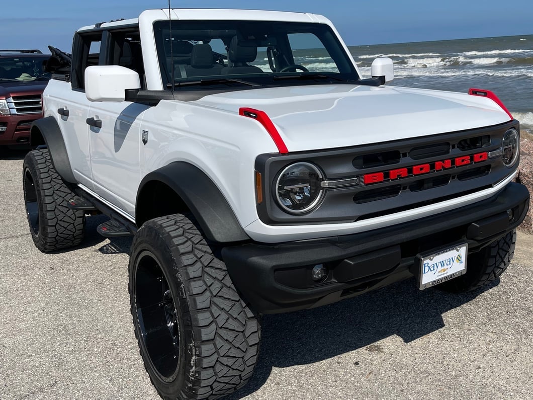 RedRock Hood Catch Trim; Red (21-25 Bronco)