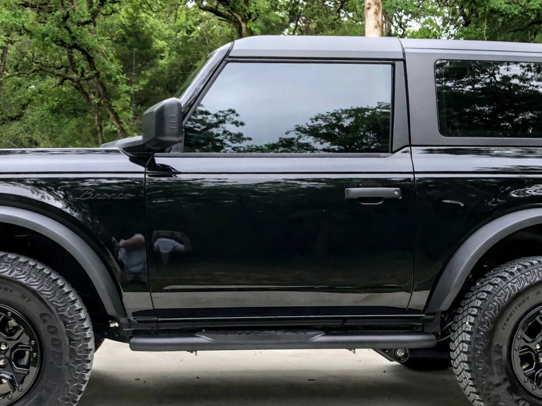 RedRock 5-Inch Oval Bent End Side Step Bars; Black (21-25 Bronco 2-Door)