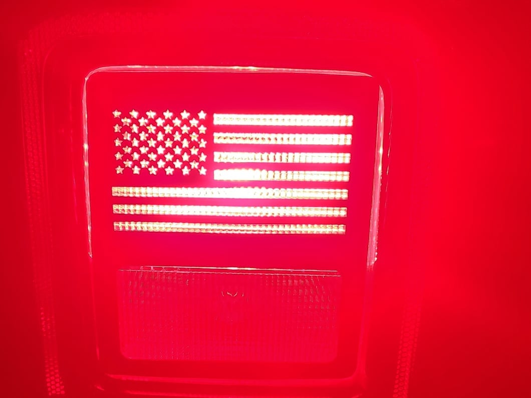 RedRock Tail Light Guards; USA Flag (18-25 Jeep Wrangler JL w/ Factory Halogen Tail Lights)