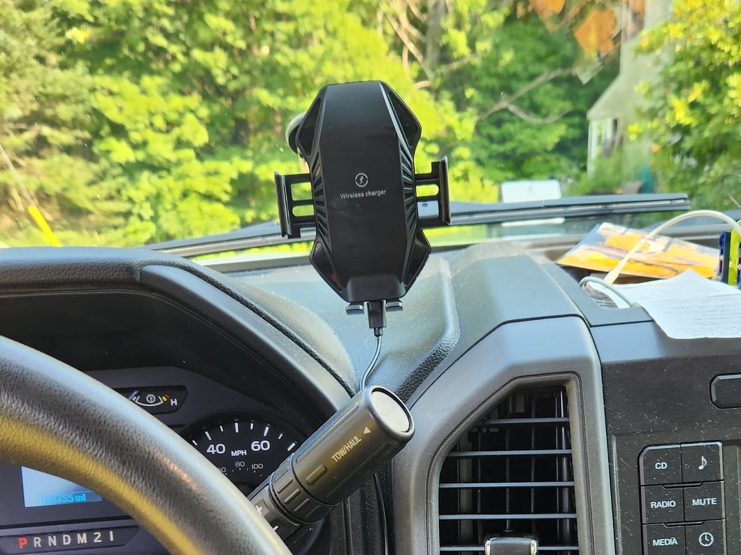 RedRock Wireless Charging Phone Mount