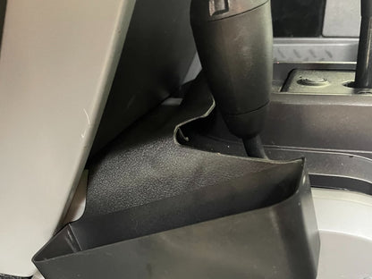 RedRock Armrest Storage Tray (11-18 Jeep Wrangler JK w/ Automatic Transmission)