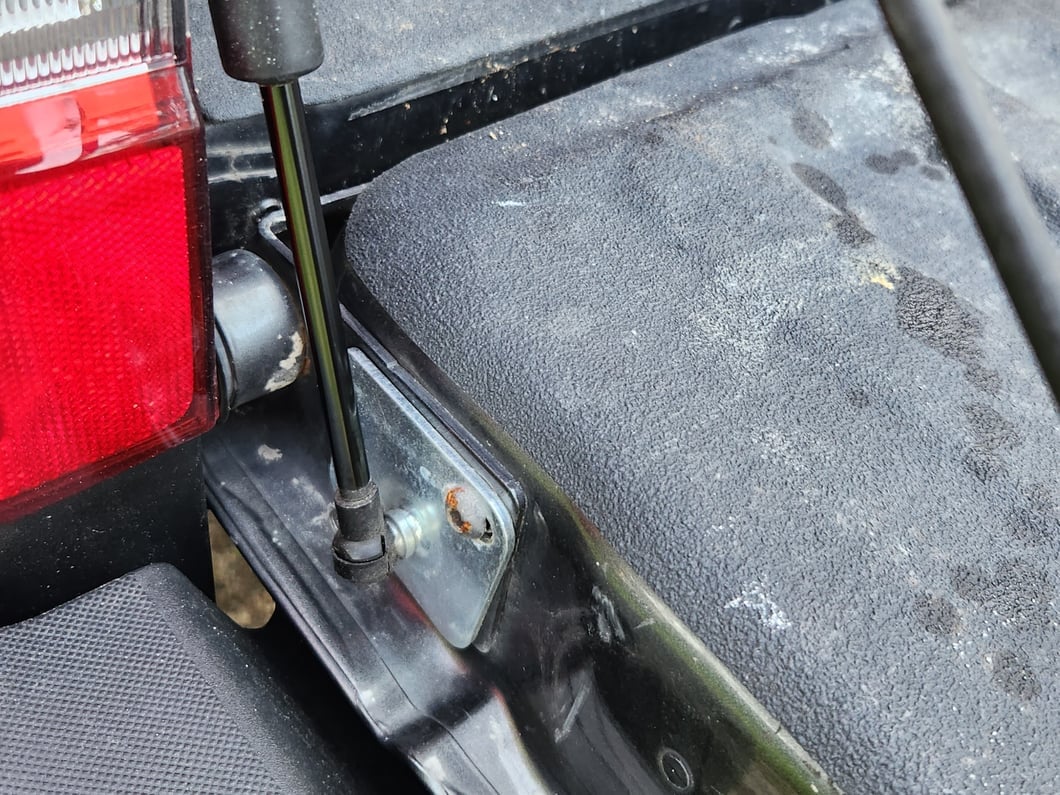 RedRock Tailgate Assist (17-25 F-250 Super Duty)