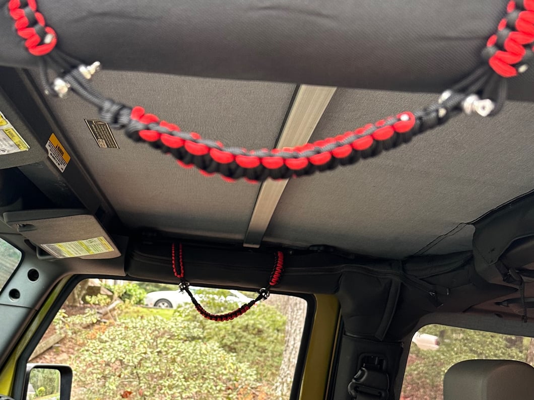 RedRock Front Rollbar Paracord Grab Handles with D-Rings; Black and Red (07-18 Jeep Wrangler JK)