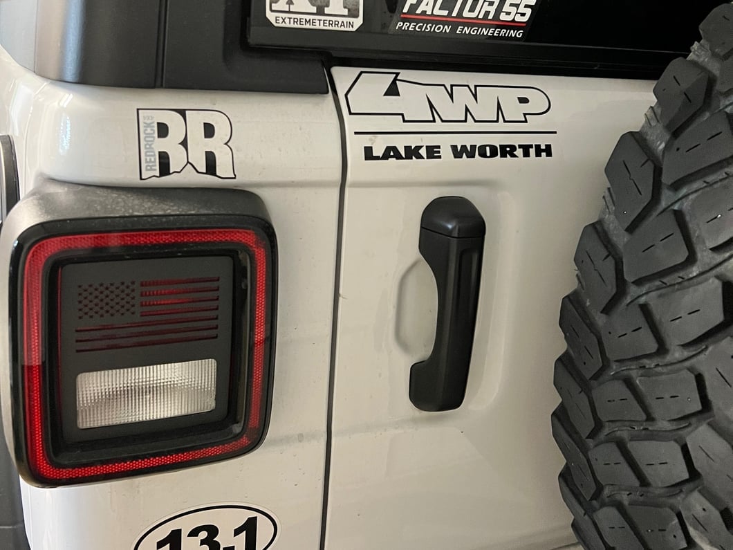 RedRock Tail Light Guards; USA Flag (18-25 Jeep Wrangler JL w/ Factory Halogen Tail Lights)