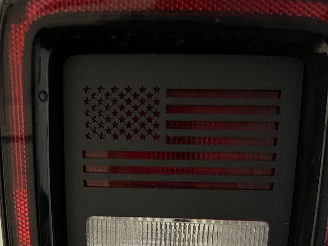 RedRock Tail Light Guards; USA Flag (18-25 Jeep Wrangler JL w/ Factory Halogen Tail Lights)