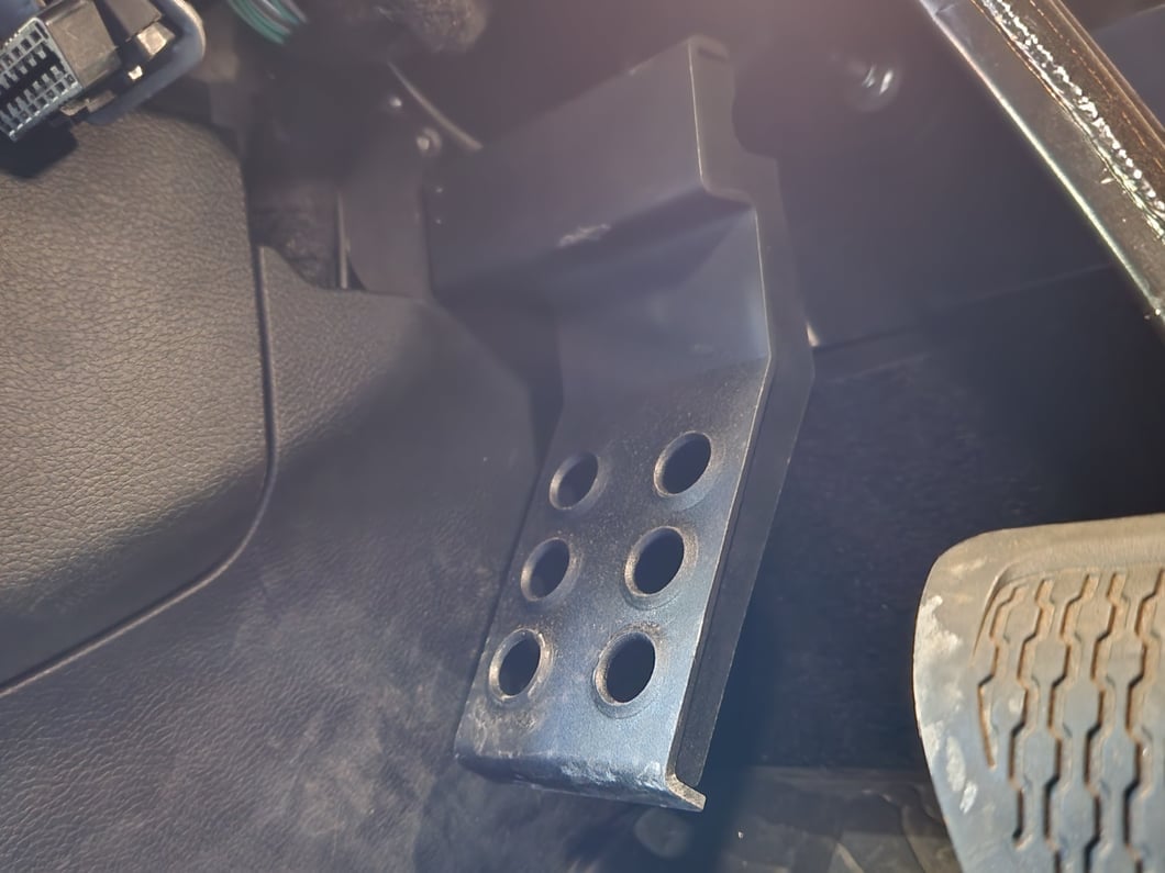 RedRock Foot Rest Kick Panel (20-23 Jeep Gladiator JT)