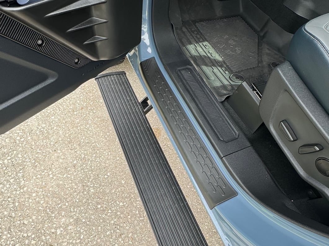 RedRock Cargo Door Entry Guard; Black Stainless (21-25 Bronco)