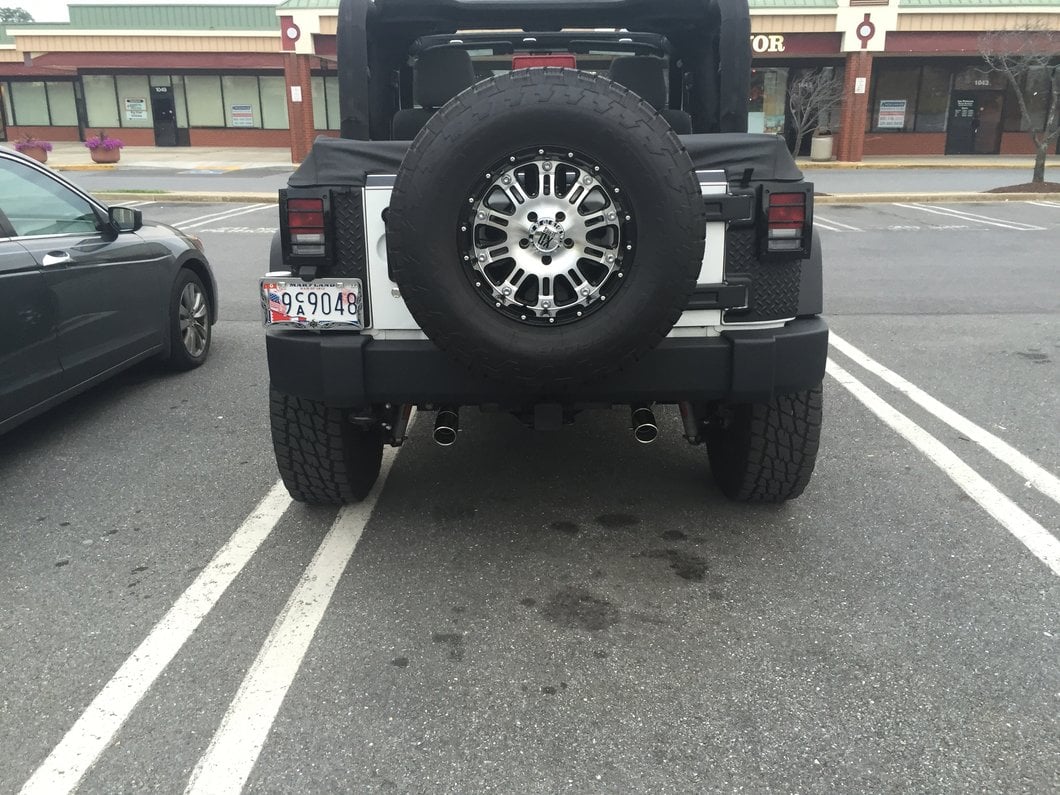 RedRock Dual Outlet Axle-Back Exhaust with Polished Tips (07-18 Jeep Wrangler JK)
