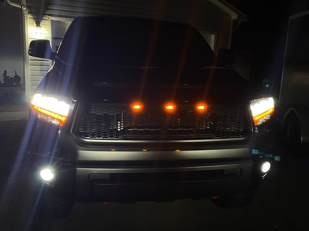 RedRock Baja Upper Replacement Grille with LED Lighting; Matte Black (14-21 Tundra)