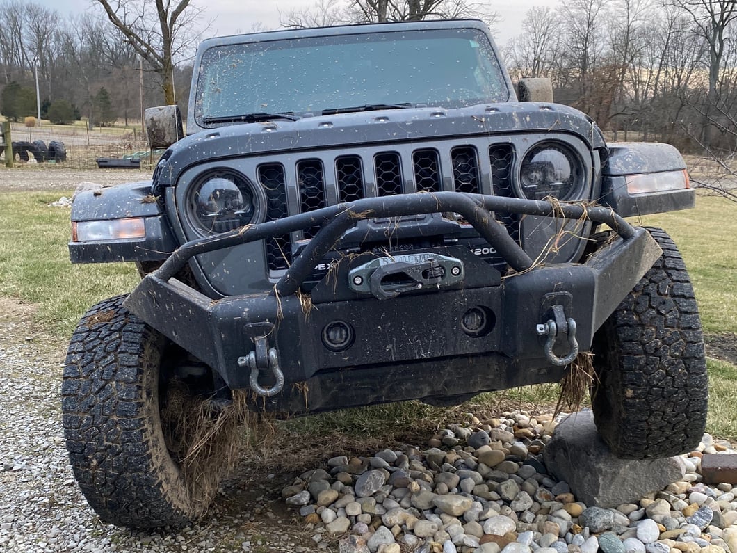 RedRock Hood Protector; Black (20-25 Jeep Gladiator JT, Excluding Mojave)