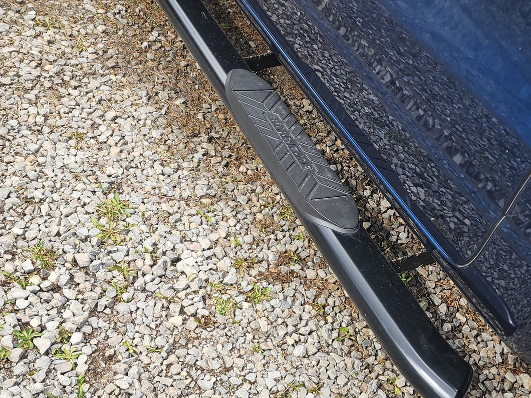 RedRock 5-Inch Oval Bent End Side Step Bars; Black (19-25 RAM 1500 Crew Cab)