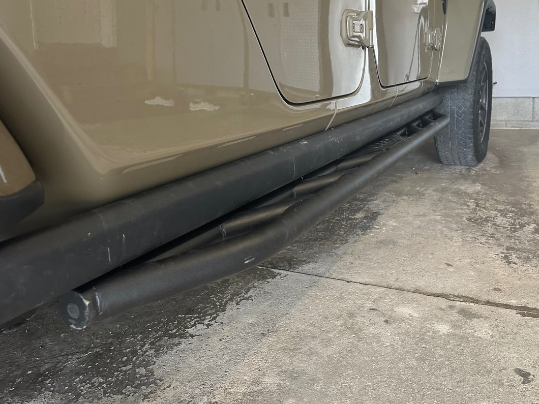 Jeep Licensed by RedRock Rock Sliders with Jeep Logo; Textured Black (20-25 Jeep Gladiator JT)