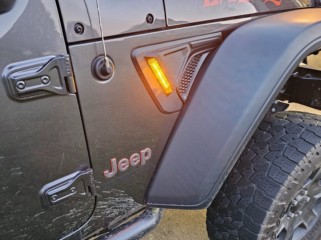 RedRock Fender Vent Lights (20-25 Jeep Gladiator JT)