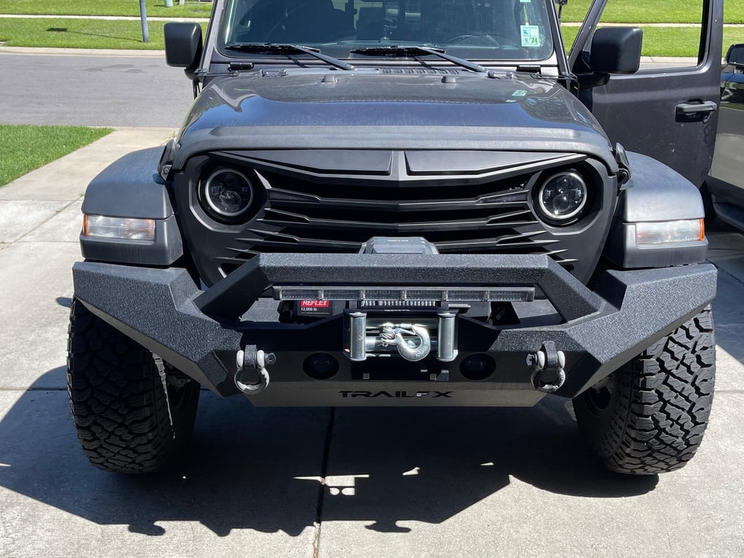 RedRock Tomahawk Grille with LED Lighting (20-25 Jeep Gladiator JT)