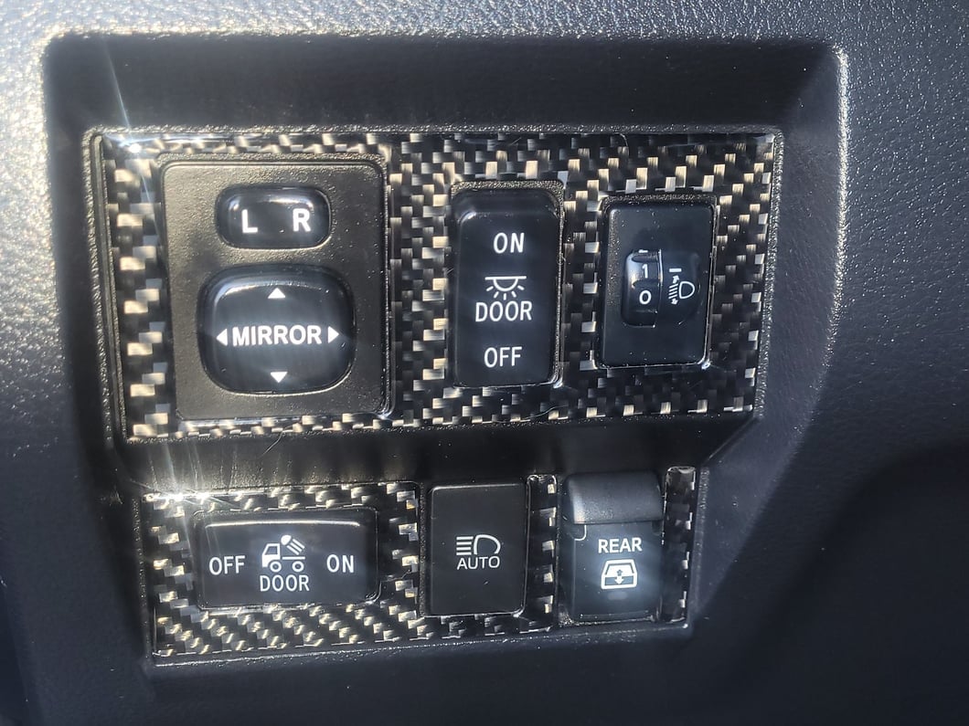 RedRock Switch Panel Trim; Carbon Fiber (14-21 Tundra)