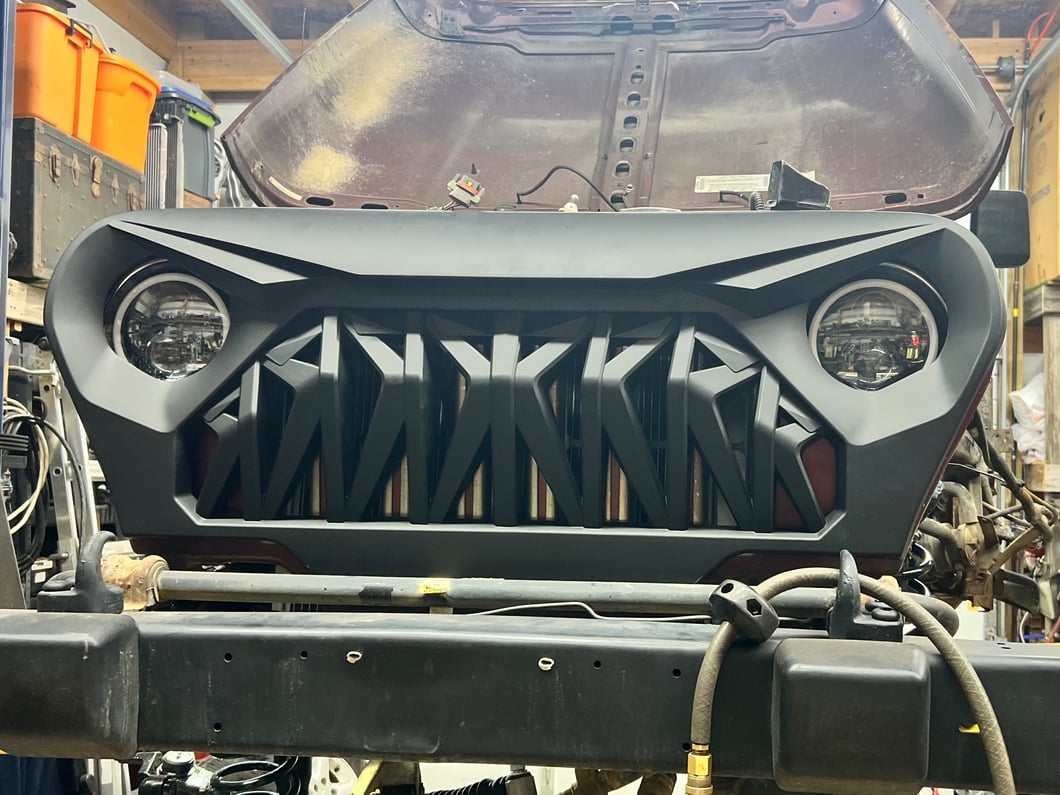 RedRock Shark Grille; Matte Black (97-06 Jeep Wrangler TJ)