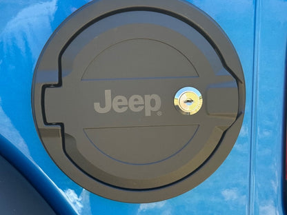 Jeep Licensed by RedRock Locking Aluminum Fuel Filler Door Cover (18-26 Jeep Wrangler JL)