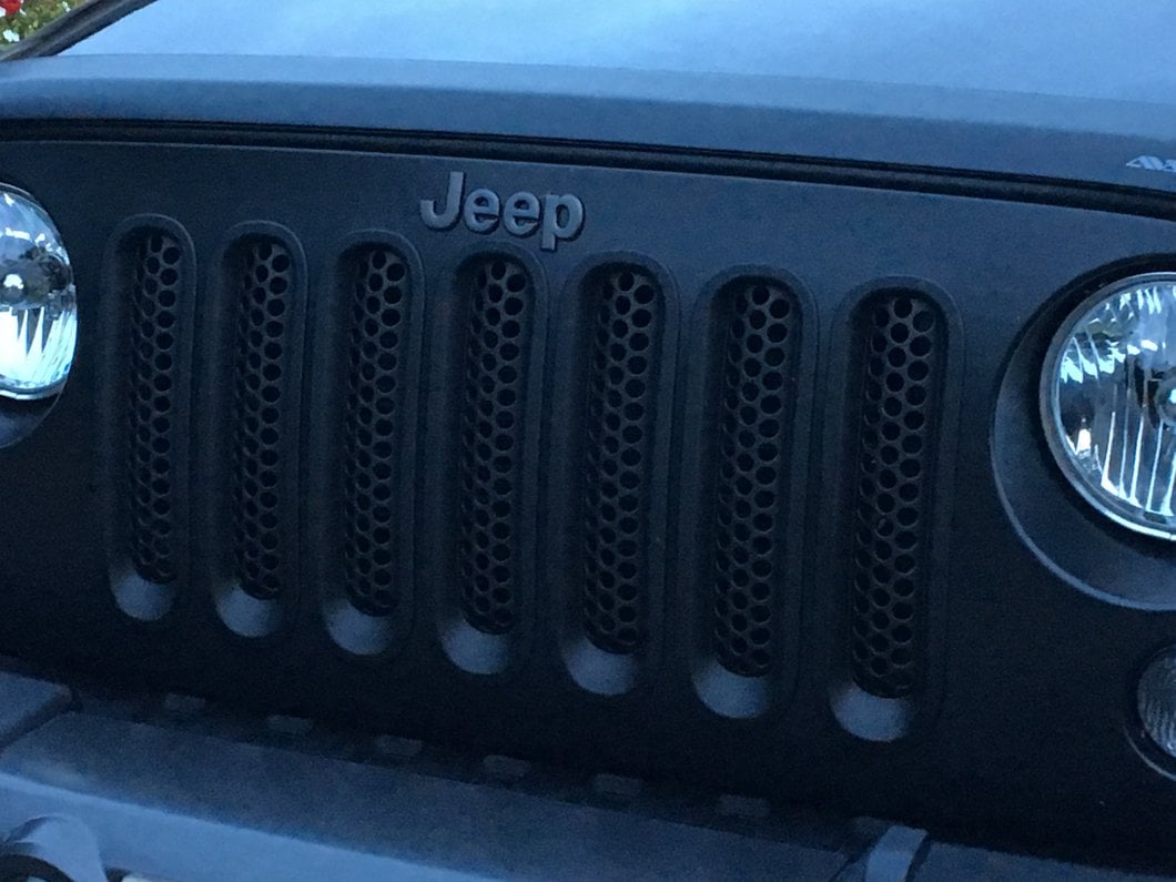 Redrock ハニカムグリルインサート;マットブラック 07-18 Jeep RedRock Honeycomb Grille Inserts; Matte Black (07-18 Jeep