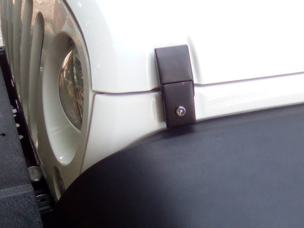 RedRock Locking Hood Catch Kit (07-18 Jeep Wrangler JK)