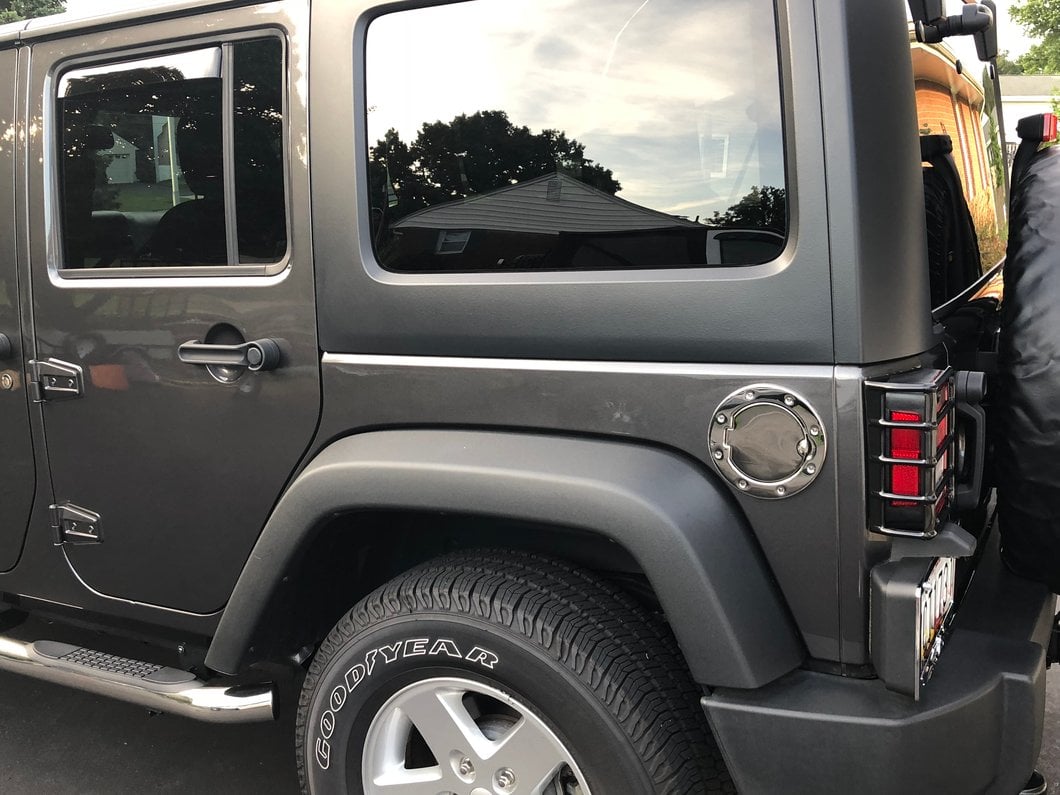 RedRock Non-Locking Fuel Door; Stainless Steel (07-18 Jeep Wrangler JK)