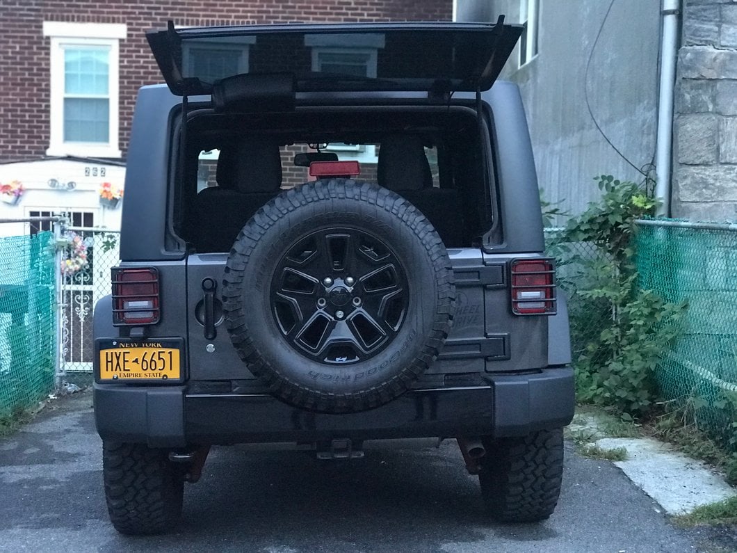 RedRock Tail Light Guards; Matte Black (07-18 Jeep Wrangler JK)