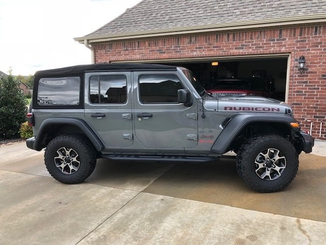 RedRock Side Armor with Step Pads; Textured Black (18-25 Jeep Wrangler JL 4-Door)