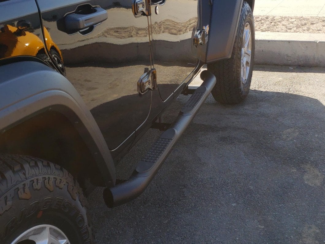 RedRock 3-Inch Round Curved Side Step Bars; Textured Black (18-25 Jeep Wrangler JL 4-Door)