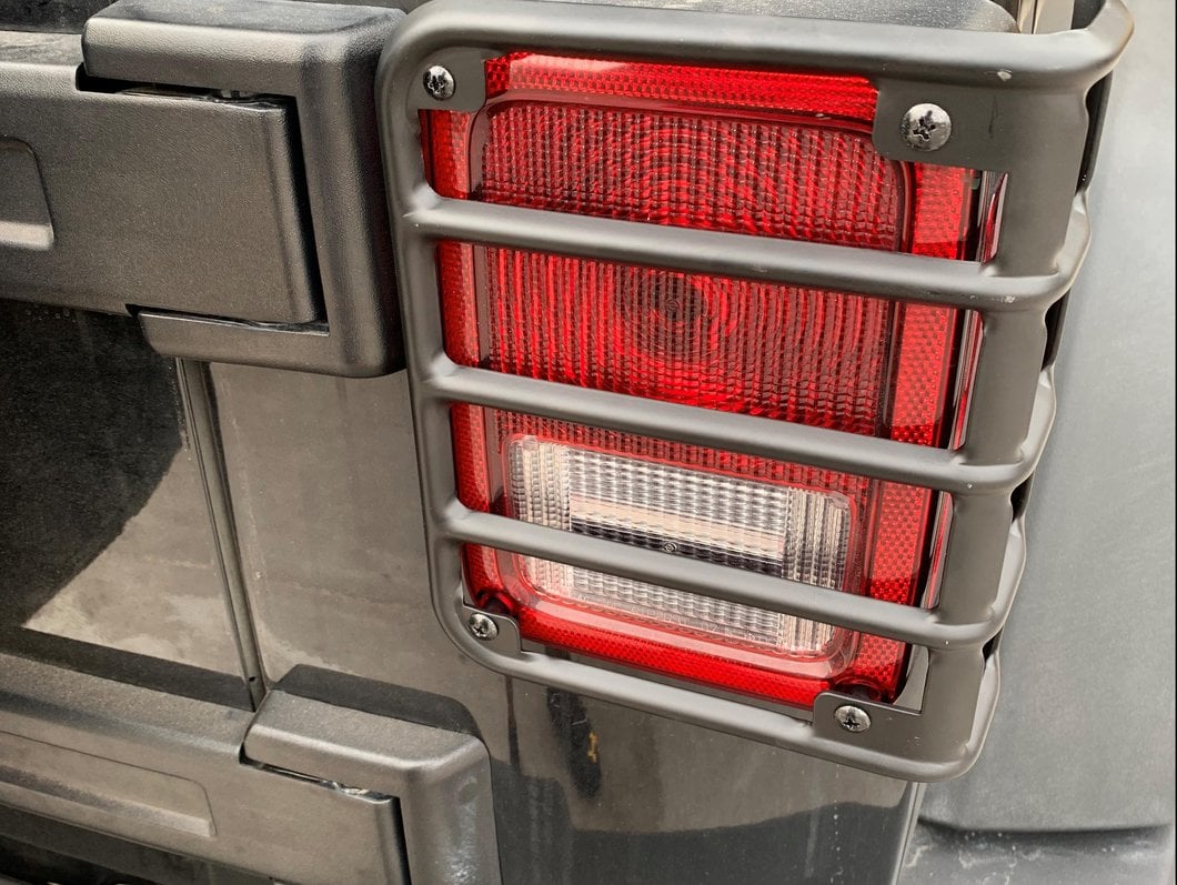 RedRock Tail Light Guards; Matte Black (07-18 Jeep Wrangler JK)