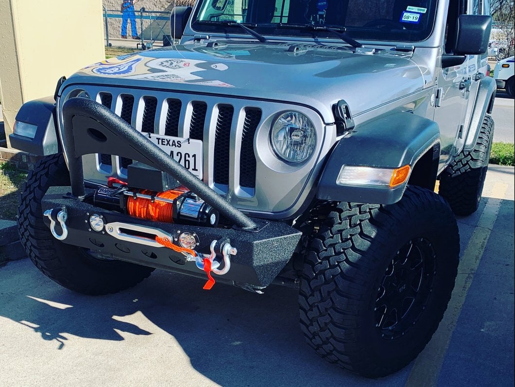 RedRock Stubby Winch Front Bumper with LED Lights and Stinger Bar (18-25 Jeep Wrangler JL)