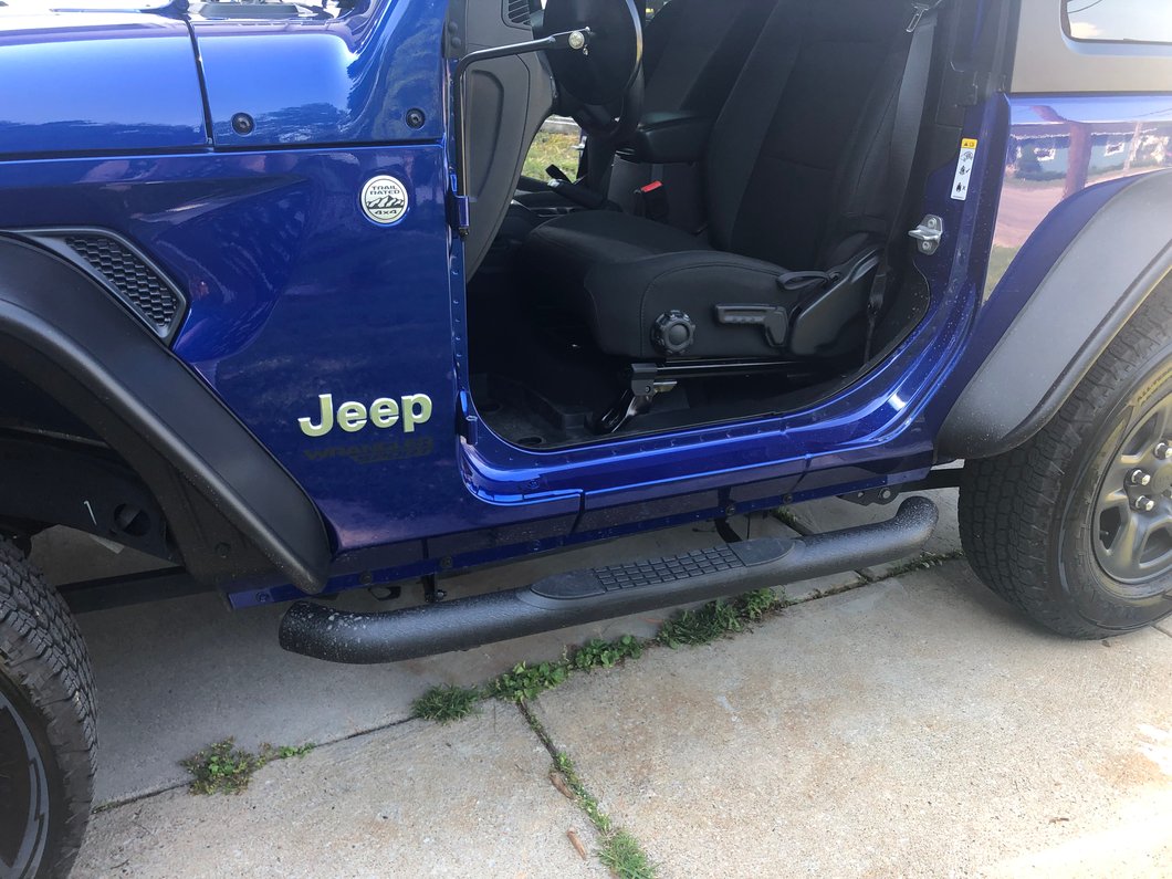 RedRock 3-Inch Round Curved Side Step Bars; Textured Black (18-25 Jeep Wrangler JL 2-Door)