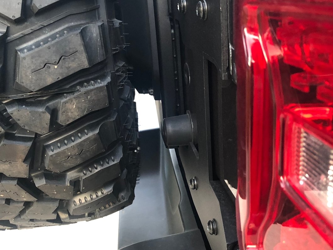 RedRock HD Tailgate Mounted Tire Carrier (18-25 Jeep Wrangler JL)