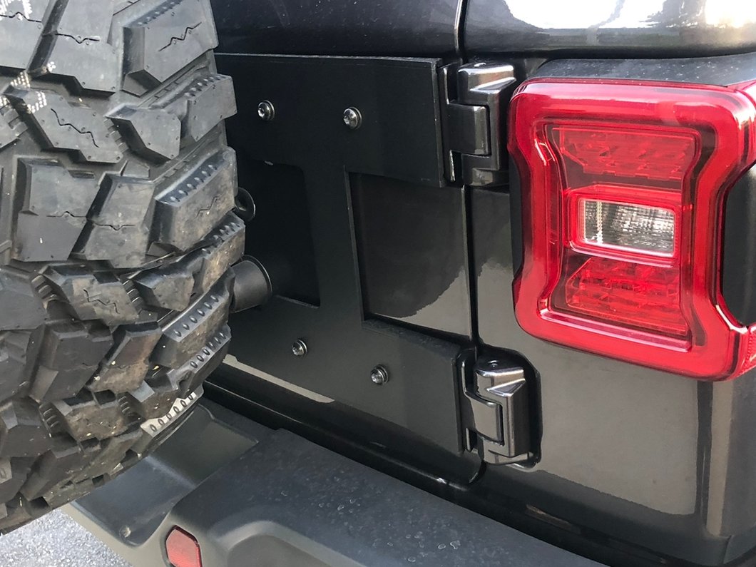 RedRock HD Tailgate Mounted Tire Carrier (18-25 Jeep Wrangler JL)