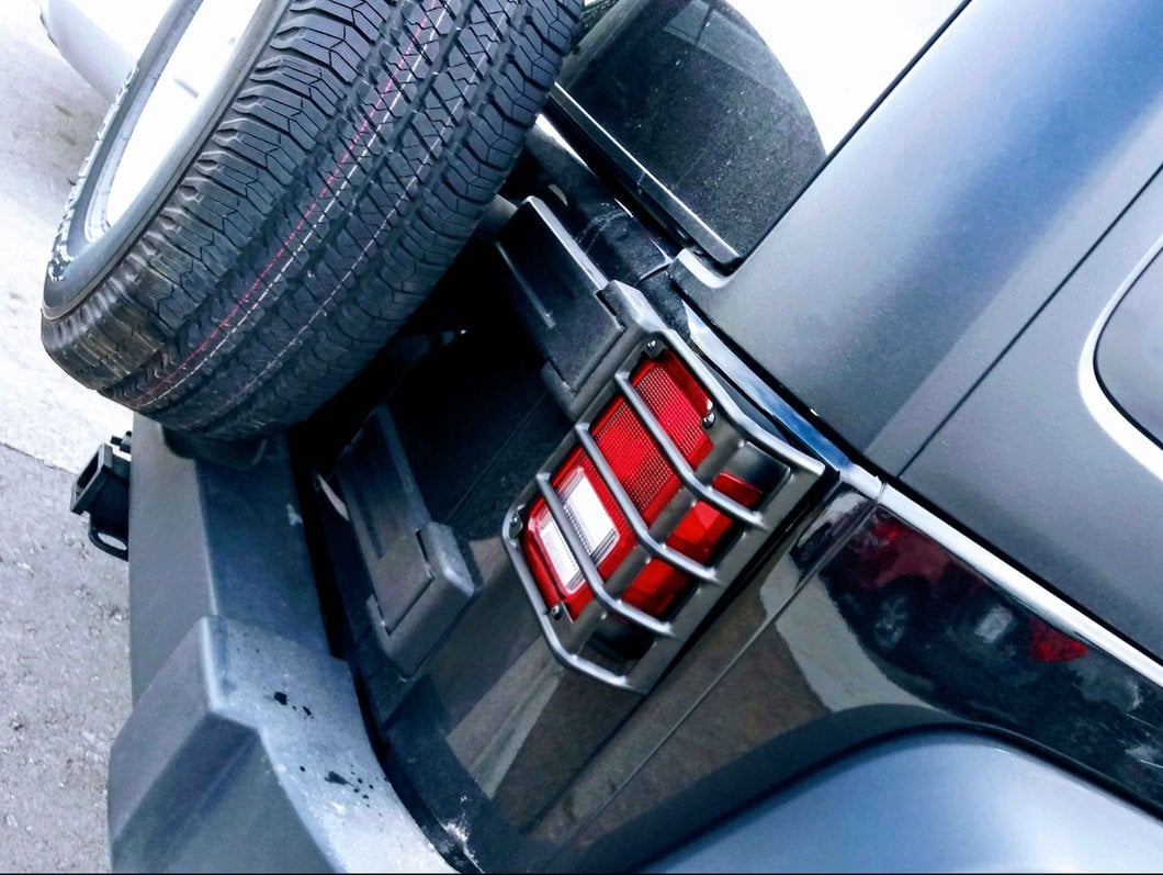 RedRock Euro Style Tail Light Guards; Black (07-18 Jeep Wrangler JK)