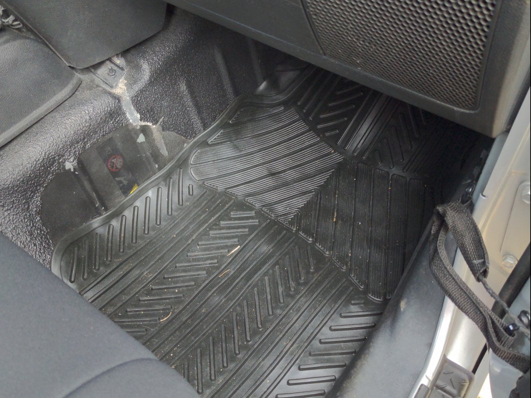 RedRock 4-Piece All-Weather Floor Mats; Black (Universal; Some Adaptation May Be Required)
