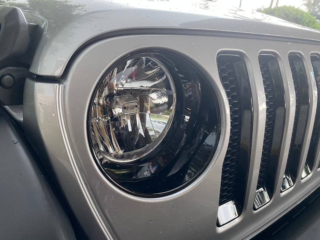 RedRock Headlight Trim; Black (18-25 Jeep Wrangler JL Sport)