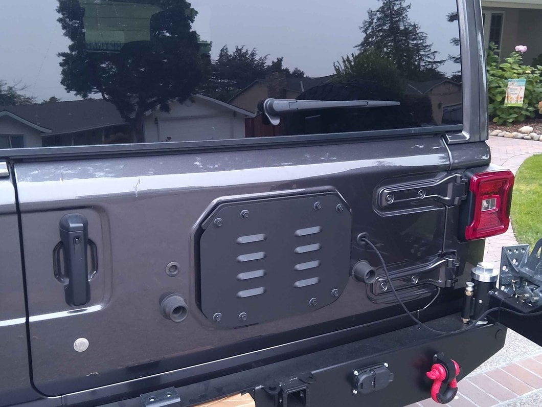 RedRock Spare Tire Delete; Vented (18-25 Jeep Wrangler JL, Excluding 4xe)