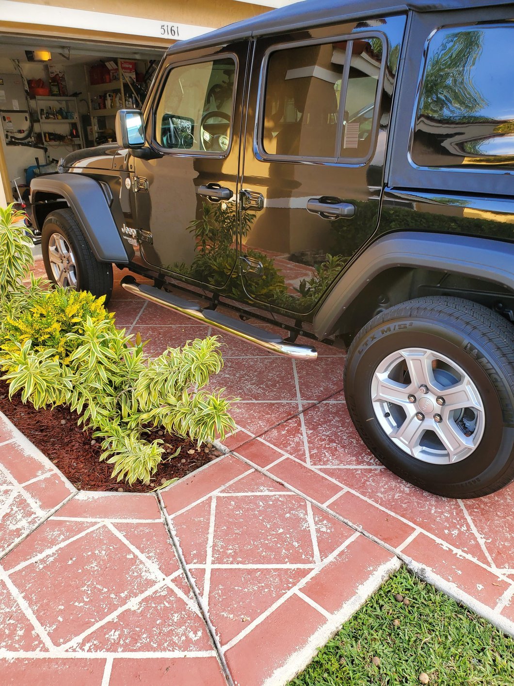 RedRock 4-Inch Oval Curved Side Step Bars; Stainless Steel (18-25 Jeep Wrangler JL 4-Door)