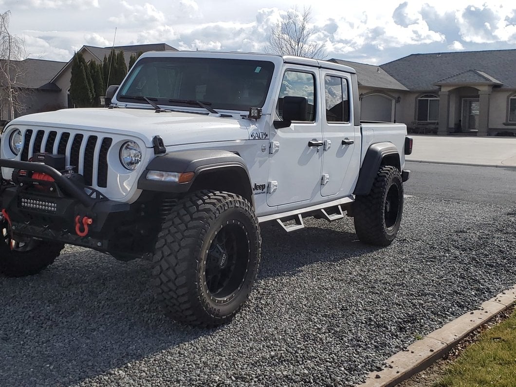 RedRock Stubby HD Pre-Runner Winch Front Bumper with Light Bar Tabs (20-25 Jeep Gladiator JT)