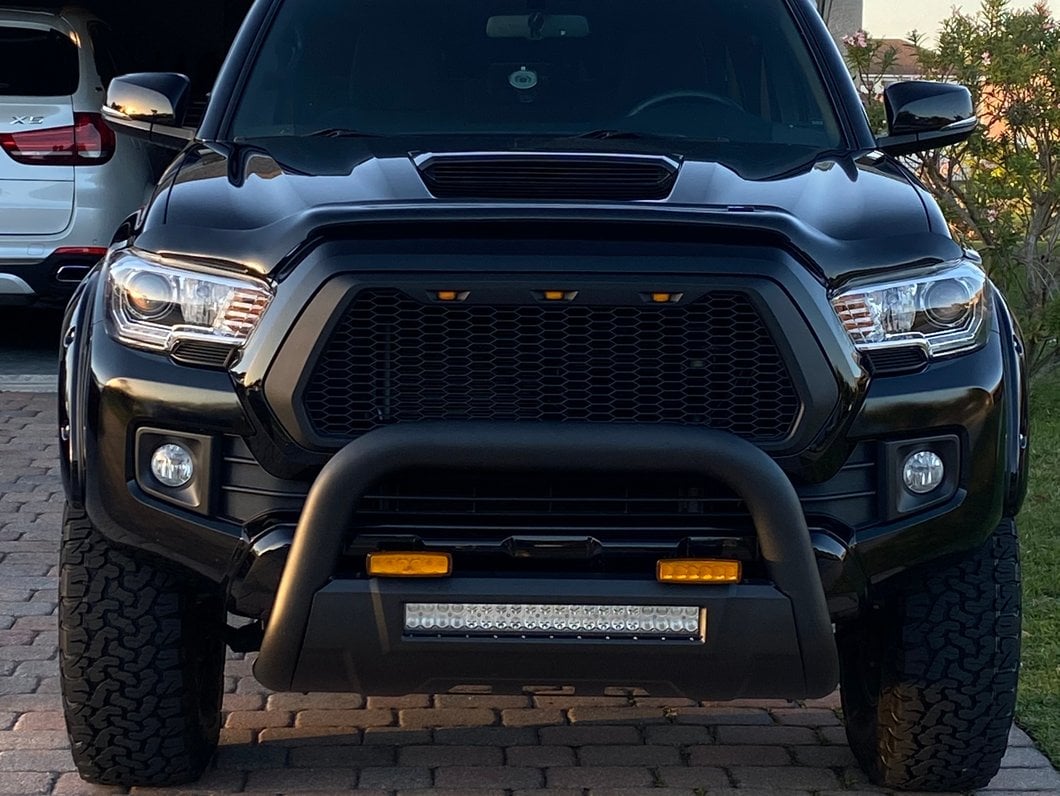 RedRock Baja Upper Replacement Grille with LED Lighting (16-18 Tacoma)