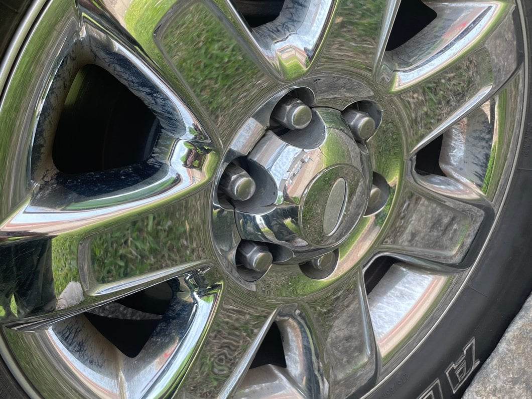 RedRock Valve Stem Caps with Lightning Logo (97-25 F-150)