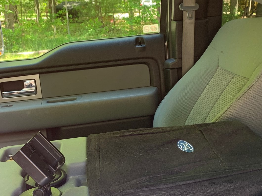 RedRock Center Console Cover with Ford Oval Logo (04-14 F-150 w/ Bucket Seats)